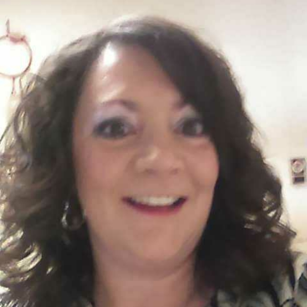Meet your Posher, Debbie